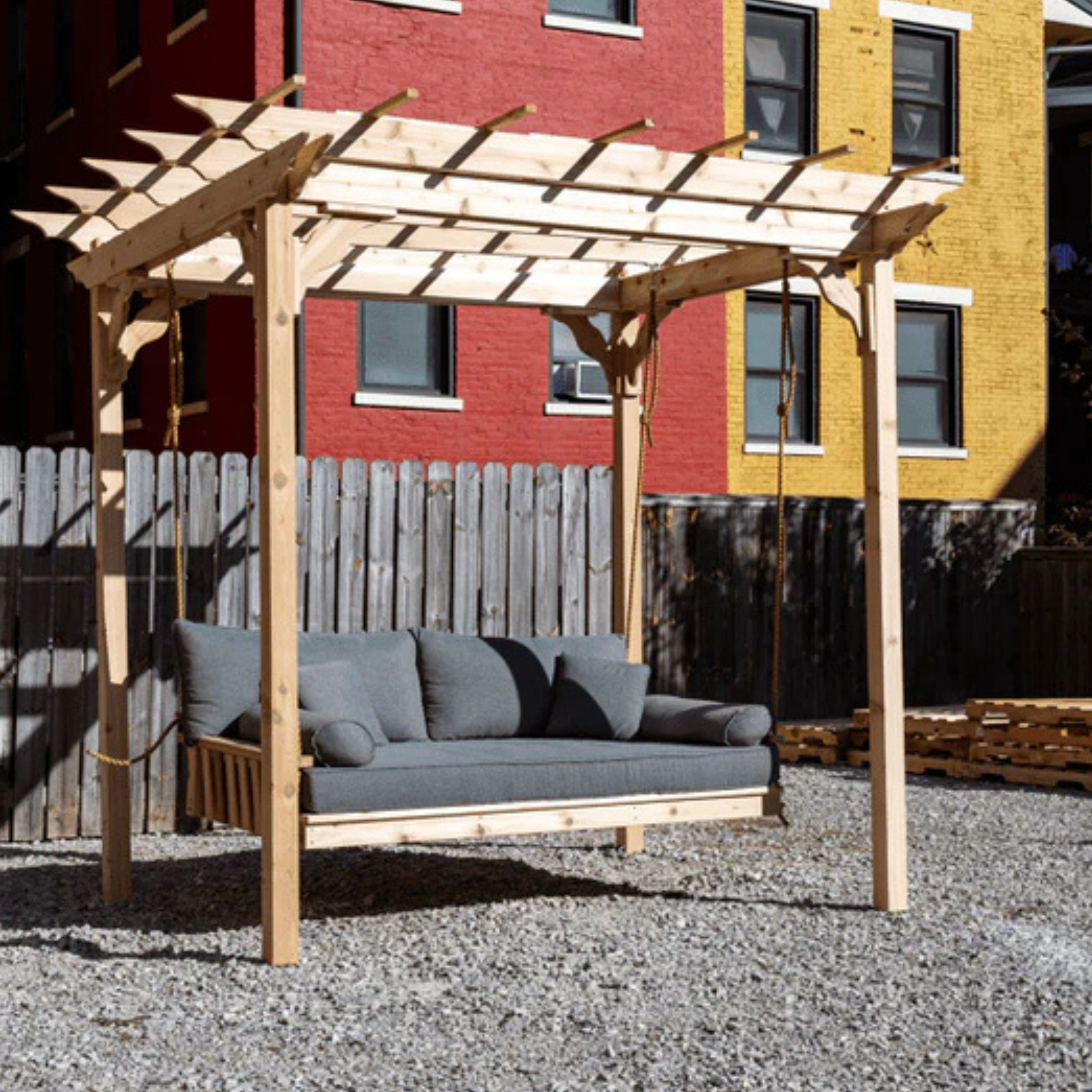 Keystone Amish Co. 4 Foot Franklin Red Cedar Swing Bed, Cedar Stain