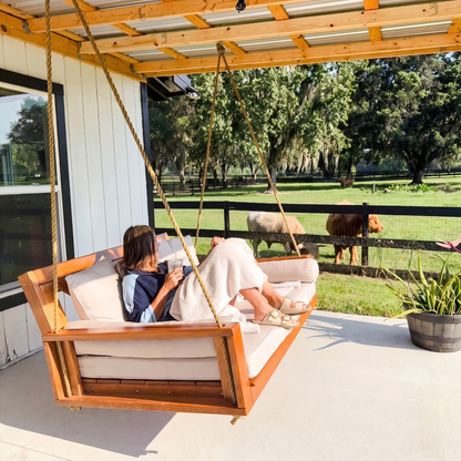Amish Casual Malvern Porch Swing Bed, 4 Ft Cedar