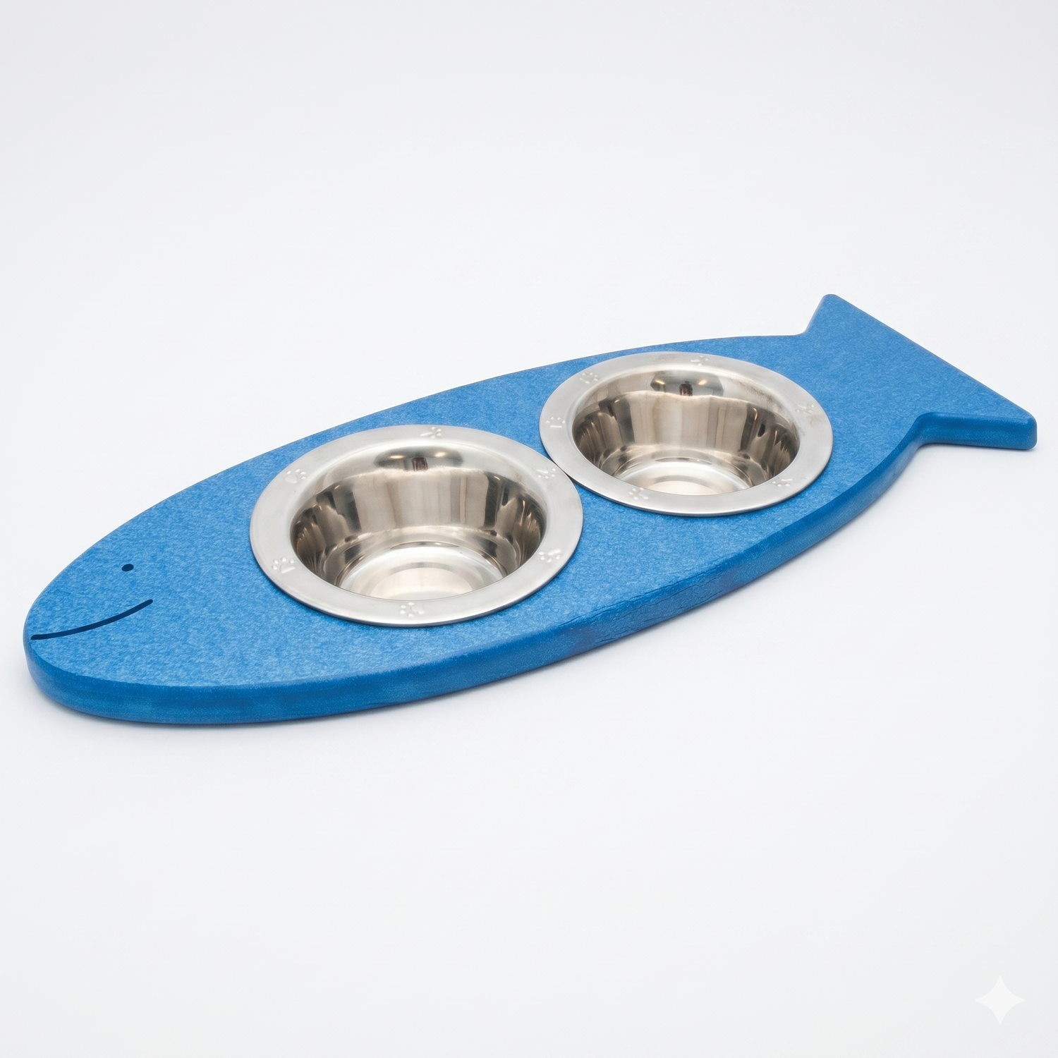 Stratton Field Poly Lumber Fish-Shaped Pet Bowl Stand with Three 1-Pint Bowls